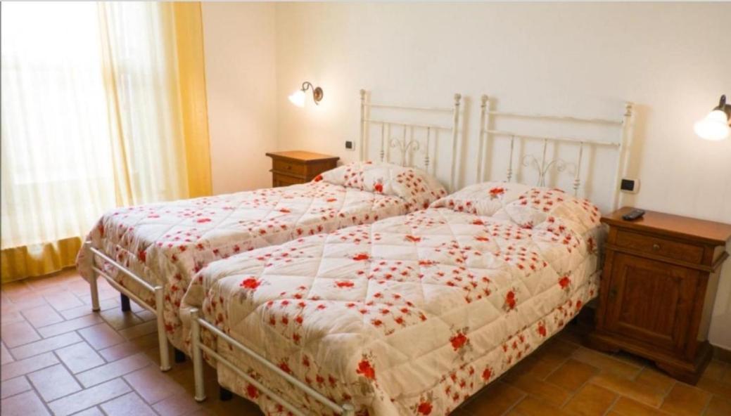 Affittacamere Alba Fiorita กัสตีลีโยเน ดิ ออร์ชา ภายนอก รูปภาพ